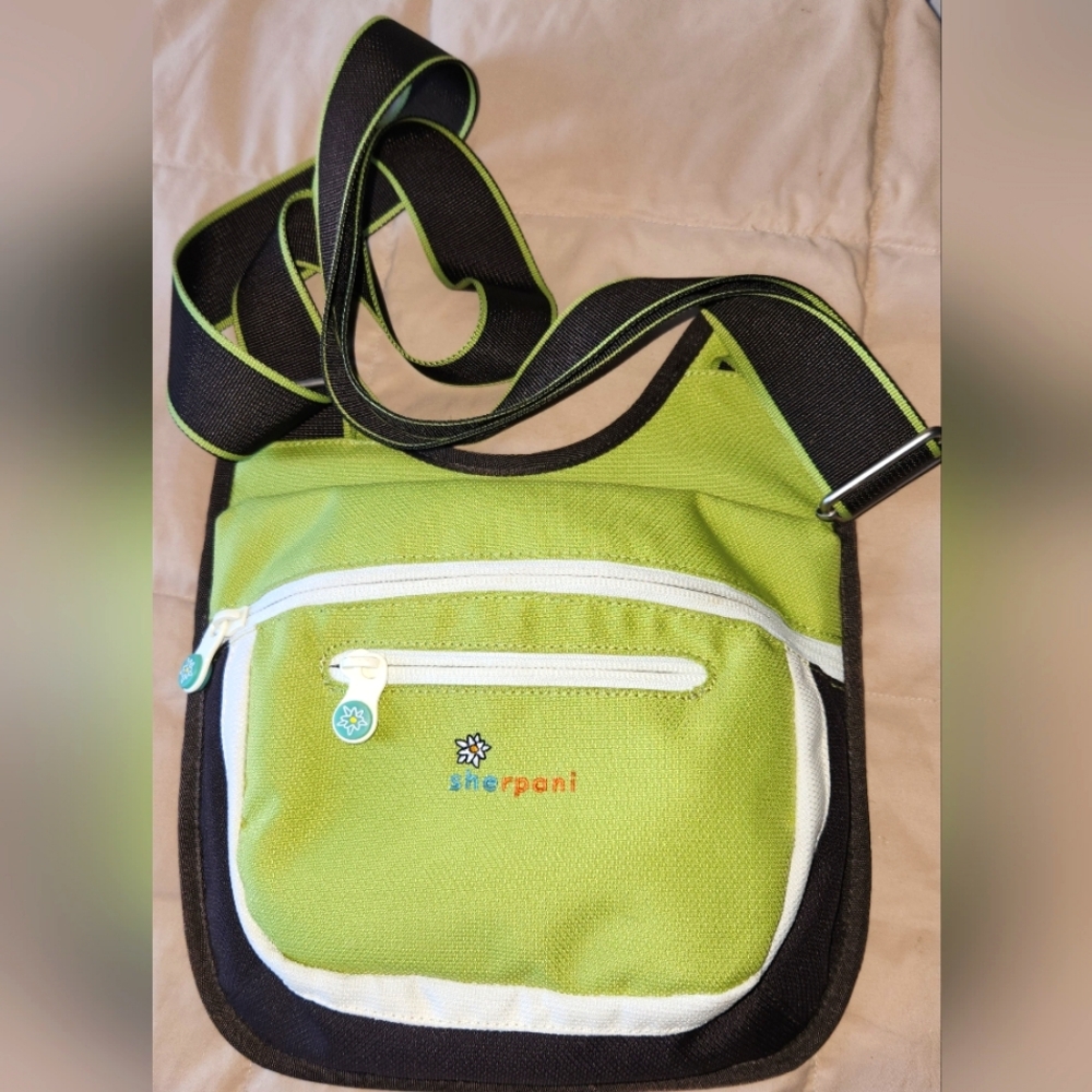 Sherpani Kiwi Green & Brown Crossbody Bag Switch